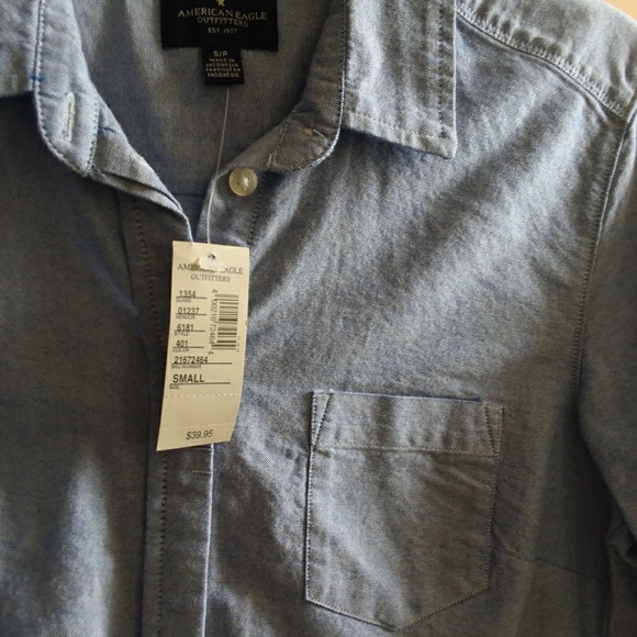 [AE] Button Down - Picture 3 of 6